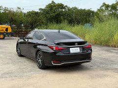 Lexus ES 2021 300h Premium Edition - ფოტო 13