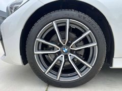 BMW 3 Series 320Li M Sport Package - ფოტო 18
