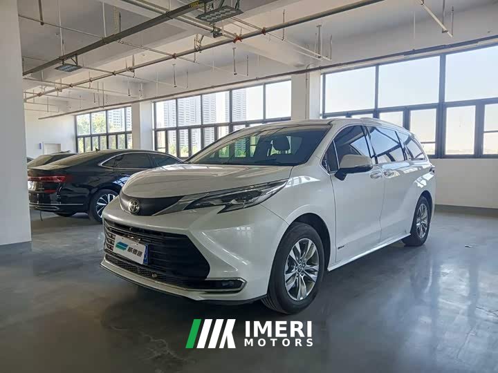 Toyota Sienna 2.5L Hybrid Comfort Edition