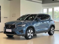 Volvo XC40 B3 Smart Remote Luxury Edition - ფოტო 1