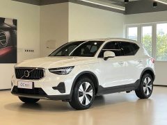Volvo XC40 B3 Smart Remote Luxury Edition - ფოტო 1