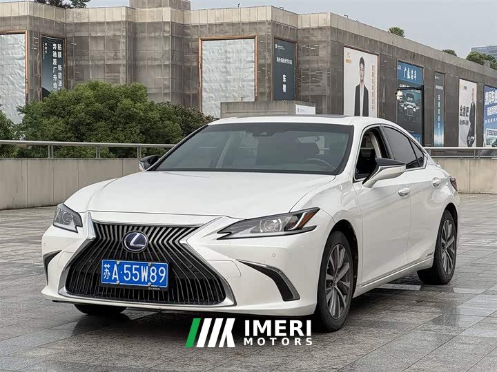 Lexus ES 2020 300h Excellence Edition - ავტომობილი ჩინეთიდან