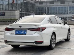 Lexus ES 2020 300h Excellence Edition - ფოტო 4