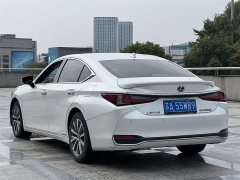 Lexus ES 2020 300h Excellence Edition - ფოტო 6