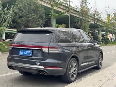 Lincoln Aviator 3.0T V6 AWD Executive - ფოტო 4
