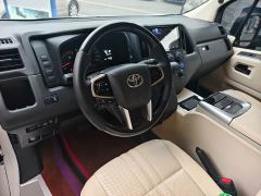 Toyota HIACE 3.5L Automatic - ფოტო 5