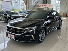 Volkswagen Passat 330TSI Luxury - ფოტო 1