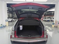 Cadillac XT4 2024 28T AWD Luxury - ფოტო 11