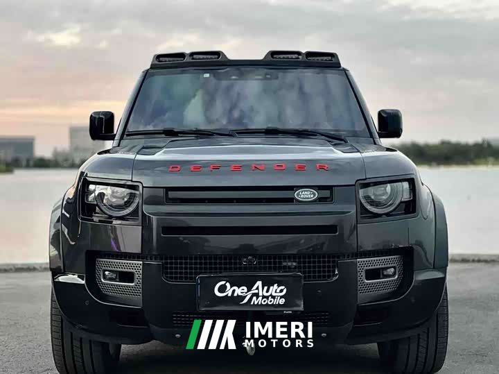 Land Rover Defender 110 5.0T V8
