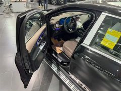 Mercedes-Benz EQE SUV 500 4MATIC Luxury - ფოტო 12