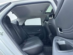Hyundai Elantra 2022 1.5L CVT Luxury - ფოტო 10