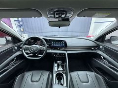 Hyundai Elantra 2022 1.5L CVT Luxury - ფოტო 11