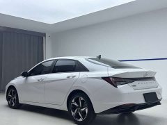 Hyundai Elantra 2022 1.5L CVT Luxury - ფოტო 4