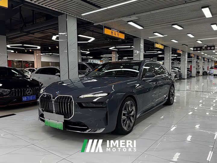 BMW i7 eDrive50L M Sport Luxury Package - ავტომობილი ჩინეთიდან