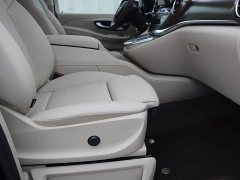 Mercedes-Benz V-Class 2022 V 260 L Long Wheelbase Luxury Edition - ფოტო 8