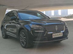 Lincoln Explorer 2.0T Two-Wheel Drive Premium - ფოტო 2
