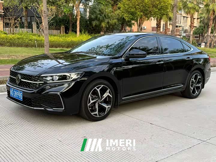 Volkswagen Passat 380TSI Starry Sky Luxury Edition