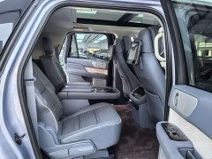 Lincoln Navigator 2020 3.5T Long Wheelbase Presidential Edition - ფოტო 11