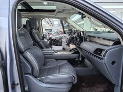 Lincoln Navigator 2020 3.5T Long Wheelbase Presidential Edition - ფოტო 12