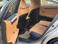 Lexus ES 300h Premium Edition - ფოტო 6