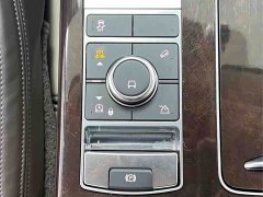 Land Rover Range Rover 3.0 L6 360PS Heritage Edition - ფოტო 19