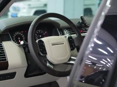 Land Rover Range Rover 3.0 L6 400PS Heritage Extended Wheelbase Classic Edition - ფოტო 10