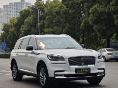 Lincoln Aviator 3.0T V6 AWD Premium - ფოტო 3