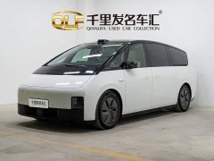 Li Auto Li Xiang MEGA Ultra - ფოტო 1