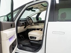 Li Auto Li Xiang MEGA Ultra - ფოტო 17