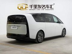 Li Auto Li Xiang MEGA Ultra - ფოტო 6