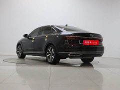 Volkswagen Passat Outstanding Edition 330TSI Elite - ფოტო 6