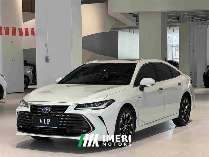 Toyota Avalon Hybrid 2.5L Luxury