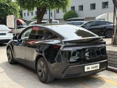 Tesla Model Y Rear-Wheel Drive - ფოტო 5