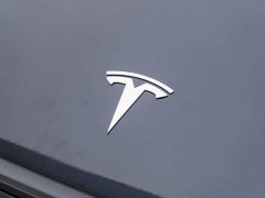 Tesla Model Y Rear-Wheel Drive - ფოტო 20