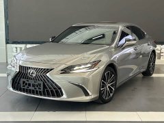 Lexus ES 300h Premium Edition - ფოტო 1