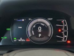 Lexus ES 300h Premium Edition - ფოტო 16
