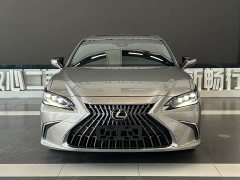 Lexus ES 300h Premium Edition - ფოტო 2
