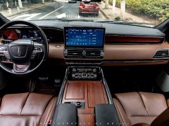 Lincoln Navigator 3.5T Prestige Edition - ფოტო 3