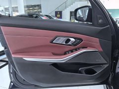 BMW 3 Series 325i M Sport Night Edition Package - ფოტო 4