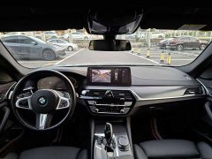 BMW 5 Series (Imported) 530i M Sport Package - ფოტო 12