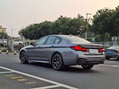 BMW 5 Series (Imported) 530i M Sport Package - ფოტო 4