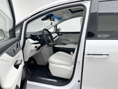Buick GL8 New Energy Luzun Respect Edition 7-Seater - ფოტო 9