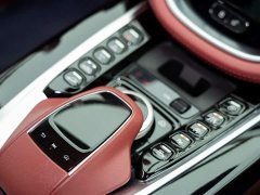Aston Martin DBX 3.0T Inline-Six - ფოტო 16