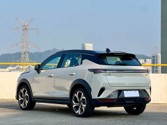 Lynk & Co Geely Lynk & Co 06 Renew 1.5T Halo - ფოტო 9