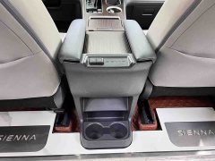Toyota Sienna 2.5L Hybrid Comfort Edition - ფოტო 14
