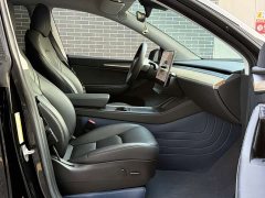 Tesla Model Y Long Range All-Wheel Drive - ფოტო 8
