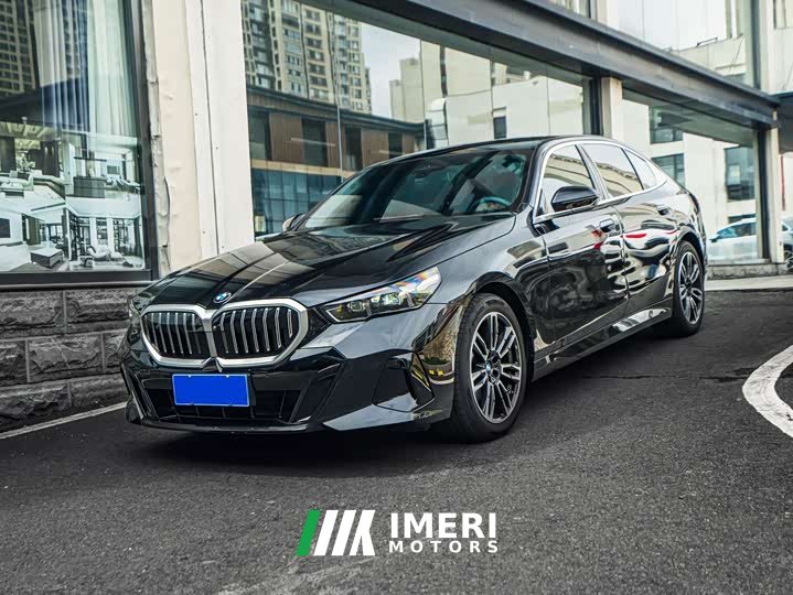 BMW 5 Series 530Li Premier M Sport Package - ავტომობილი ჩინეთიდან