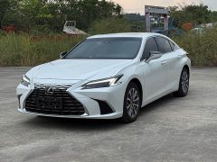 Lexus ES 300h Premium Edition - ფოტო 3