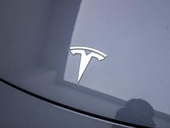 Tesla Model Y Standard Range RWD - ფოტო 11