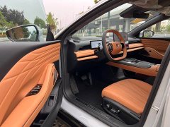 Geely Galaxy Xingyao 8 130km EM-i Flagship - ფოტო 18